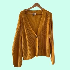 women’s H&M cardigan